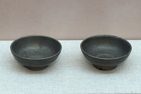 Minor Heat: Ancient Chinese Summer Hacks to Beat the Heat Minor_Heat__Ancient_Chinese_Summer_Hacks_to_Beat_the_Heat
