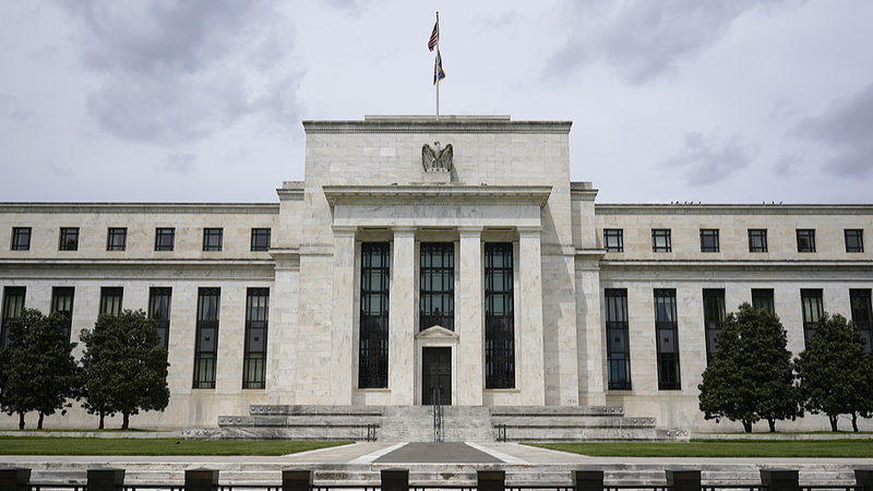 Fed Signals “Pessimistic” Outlook as Tariffs Weigh on US Economy Fed Signals “Pessimistic” Outlook as Tariffs Weigh on US Economy