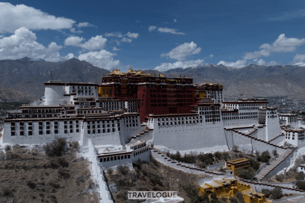 Potala Palace: The Sanctuary Perched at 3,700 Meters Potala_Palace__The_Sanctuary_Perched_at_3_700_Meters