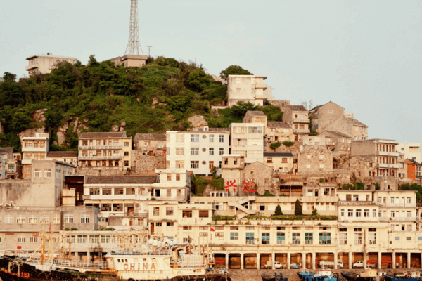 Dongbali Harbor: Cinematic Vibes at Zhejiang’s Fishing Port Dongbali Harbor: Cinematic Vibes at Zhejiang’s Fishing Port