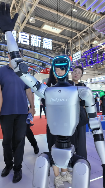 Robot Dogs, Bionic Hands and Drones Shine at 2025 China Supply Chain Expo Robot_Dogs__Bionic_Hands_and_Drones_Shine_at_2025_China_Supply_Chain_Expo video poster