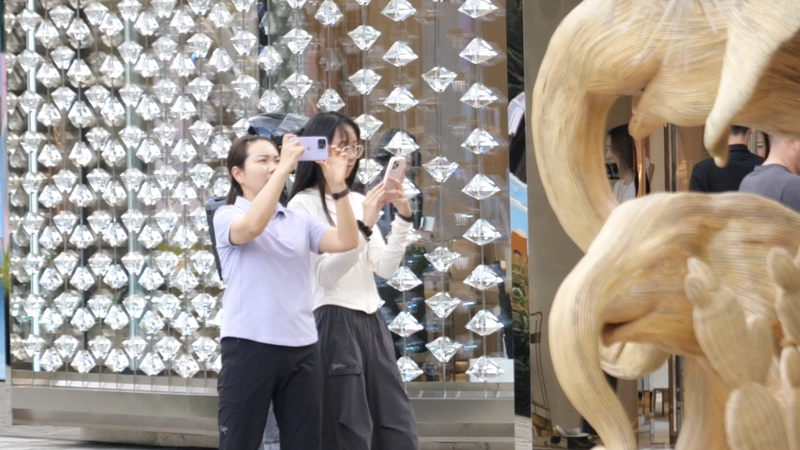 Shanghai_s_Nighttime_Economy__Summer_Season_Sparks_Real_Estate_Revival_poster - My Global News: Voices of a New Era Shanghai_s_Nighttime_Economy__Summer_Season_Sparks_Real_Estate_Revival video poster