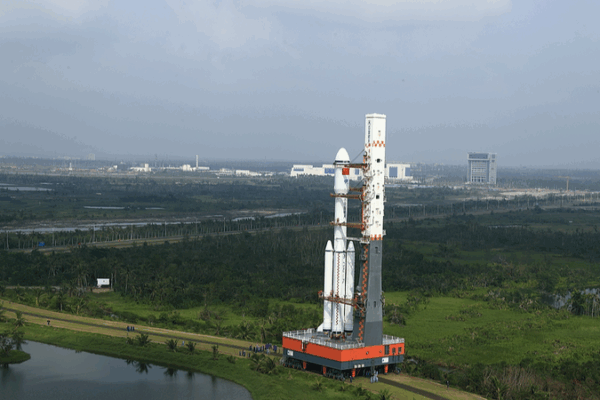 Tianzhou-9 Cargo Ship Hoisted on Long March-7 Rocket in Hainan Tianzhou_9_Cargo_Ship_Hoisted_on_Long_March_7_Rocket_in_Hainan video poster