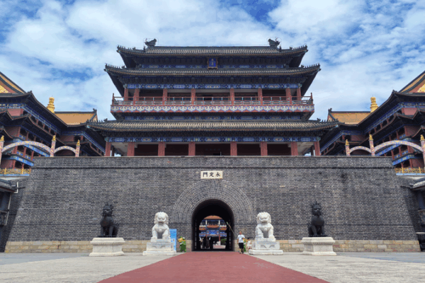 Time Travel at Grand Epoch City: Ming-Qing Imperial Replica Time_Travel_at_Grand_Epoch_City__Ming_Qing_Imperial_Replica