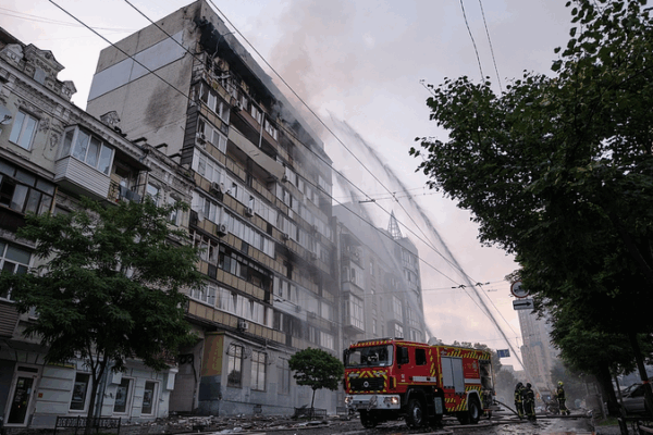 Trump Taps Emergency Authority to Send $300M in Weapons to Ukraine Trump_Taps_Emergency_Authority_to_Send__300M_in_Weapons_to_Ukraine