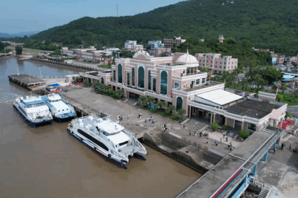 Typhoon Wipha Hits Chinese Mainland’s South Coast, Provinces Activate Alerts Typhoon_Wipha_Hits_Chinese_Mainland_s_South_Coast__Provinces_Activate_Alerts
