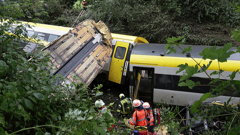 Train Derailment in Germany’s Baden-Wuerttemberg Leaves 3 Dead Train Derailment in Germany’s Baden-Wuerttemberg Leaves 3 Dead