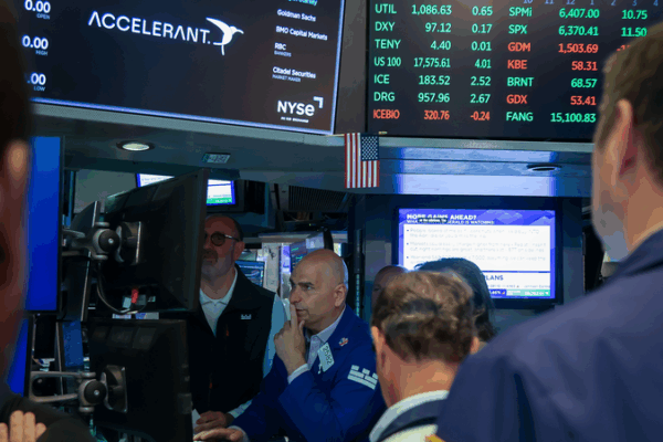 US Stocks End Mixed as Earnings and Trade Talks Steer Market US_Stocks_End_Mixed_as_Earnings_and_Trade_Talks_Steer_Market