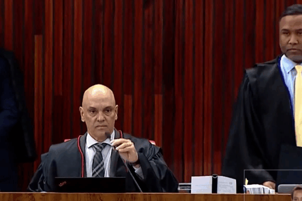 U.S. Revokes Visa of Brazilian Supreme Court Judge, Deepening Tensions U_S__Revokes_Visa_of_Brazilian_Supreme_Court_Judge__Deepening_Tensions video poster