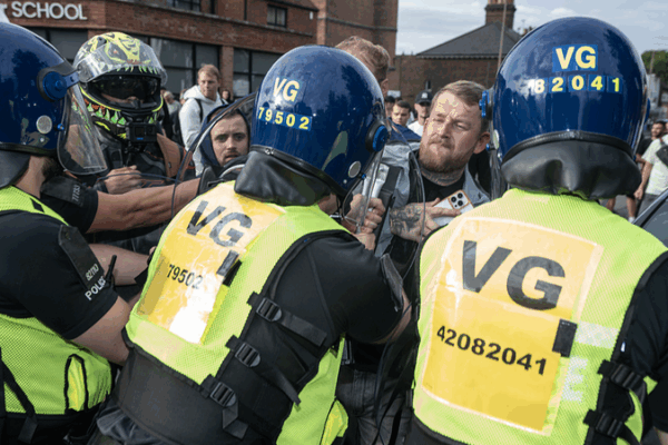 Violent Protests Flare at London Hotel Housing Asylum Seekers Violent_Protests_Flare_at_London_Hotel_Housing_Asylum_Seekers