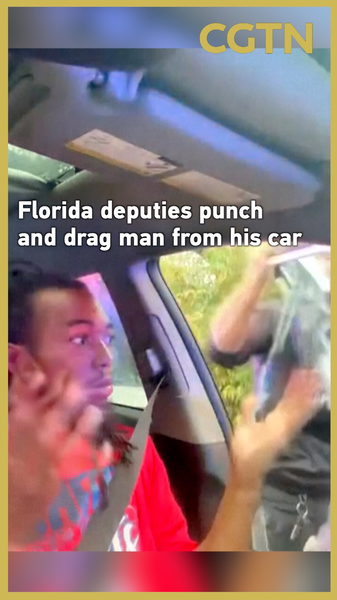 Viral_Video_Shows_Florida_Deputies_Dragging_Driver_From_His_Car_poster - My Global News: Voices of a New Era Viral_Video_Shows_Florida_Deputies_Dragging_Driver_From_His_Car video poster