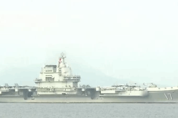 PLA Navy’s Carrier Shandong Docks in Hong Kong SAR PLA Navy’s Carrier Shandong Docks in Hong Kong SAR