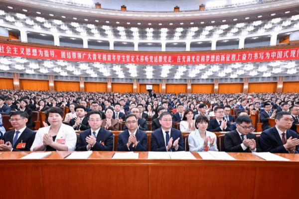 Xi Calls on Youth Federations to Deepen Reform and Innovation Xi_Calls_on_Youth_Federations_to_Deepen_Reform_and_Innovation