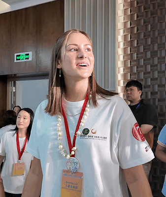 Youth Choir Unites China-U.S. Voices for Peace Youth_Choir_Unites_China_U_S__Voices_for_Peace video poster