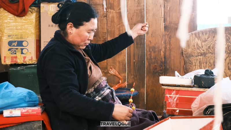1T53OODI4HKTCJB4UJUV - My Global News: Voices of a New Era Artistry Meets Commerce on Shigatse’s Vibrant Pedestrian Street