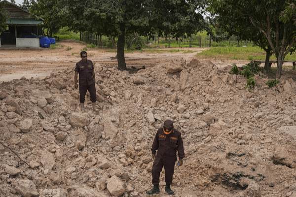 ASEAN Observers Survey Cambodia-Thailand Border After Ceasefire ASEAN_Observers_Survey_Cambodia_Thailand_Border_After_Ceasefire