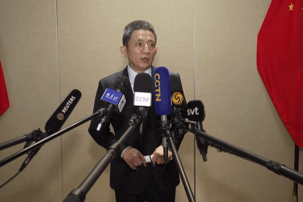 Chinese Trade Envoy Li Chenggang Heads to U.S. After Canada Visit Chinese_Trade_Envoy_Li_Chenggang_Heads_to_U_S__After_Canada_Visit
