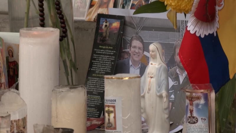 Colombians_Mourn__Senator_Miguel_Uribe_Turbay_Dies_After_Campaign_Rally_Shooting_poster - My Global News: Voices of a New Era Colombians_Mourn__Senator_Miguel_Uribe_Turbay_Dies_After_Campaign_Rally_Shooting video poster