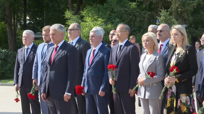 Duma_Speaker_Volodin_Honors_Soviet_Martyrs_in_Changchun video poster