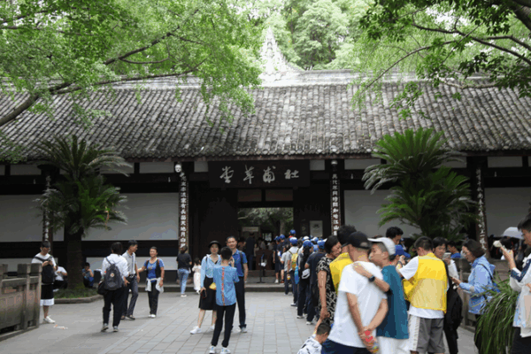 Exploring Du Fu Thatched Cottage: A Literary Journey in Chengdu Exploring_Du_Fu_Thatched_Cottage__A_Literary_Journey_in_Chengdu