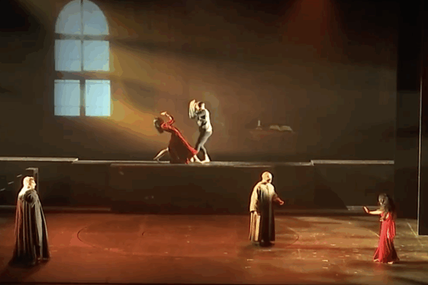 Italian Musical ‘The Divine Comedy’ Dazzles Beijing Stage Italian_Musical__The_Divine_Comedy__Dazzles_Beijing_Stage