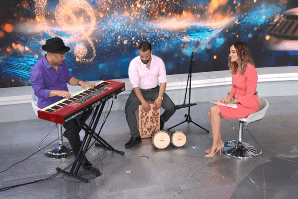 Jazz Fusion Reinvents the Classic “Jasmine Flower” Jazz_Fusion_Reinvents_the_Classic__Jasmine_Flower_ video poster