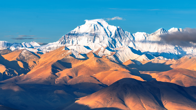 Live: Breathtaking Journey to Mount Qomolangma’s Summit video poster