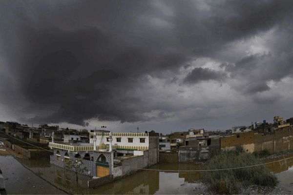 Karachi Floods Leave 11 Dead, 10 Injured Amid Record Rains Karachi_Floods_Leave_11_Dead__10_Injured_Amid_Record_Rains