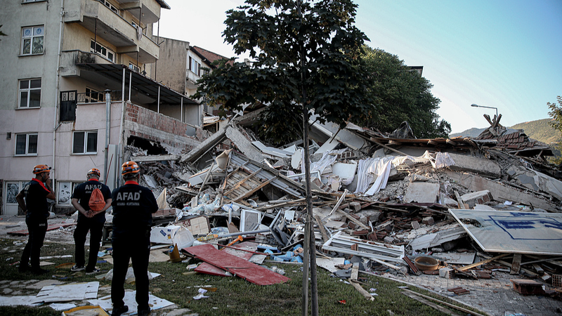M6.1 Quake Strikes Northwestern Türkiye: 1 Dead, 29 Injured as Shockwaves Reach Istanbul M6.1 Quake Strikes Northwestern Türkiye: 1 Dead, 29 Injured as Shockwaves Reach Istanbul