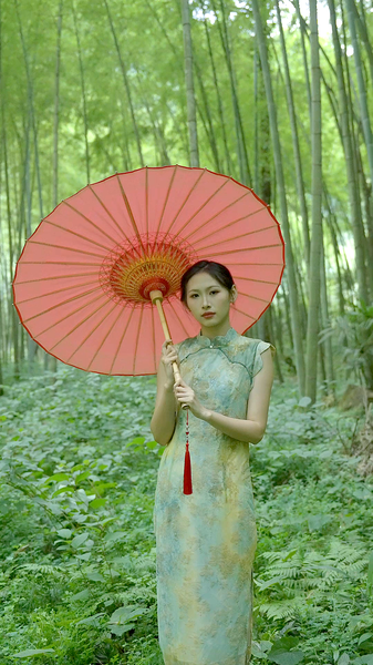 Oil_Paper_Umbrellas_in_Bamboo_Forests__A_Stylish_Comeback_poster - My Global News: Voices of a New Era Oil_Paper_Umbrellas_in_Bamboo_Forests__A_Stylish_Comeback video poster