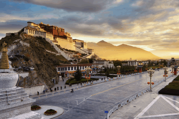 60 Years of Transformation in China’s Xizang Autonomous Region video poster