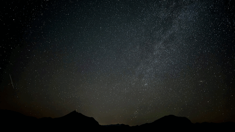Perseid_Meteor_Shower_Peaks_Tonight__Up_to_100_Meteors_Hr video poster