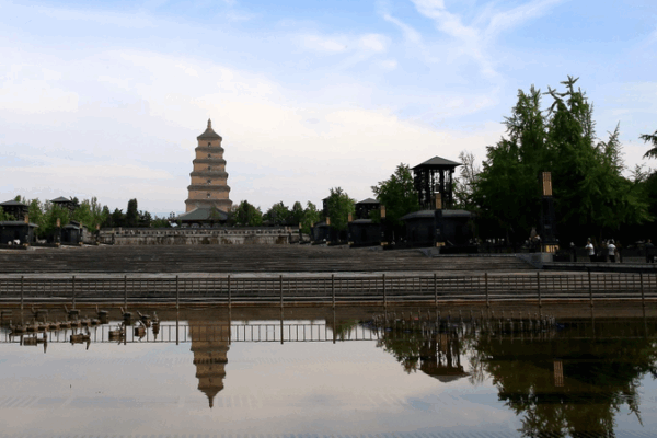 Rediscovering the Dayan Pagoda: Xi’an’s Tang Dynasty Wonder Rediscovering_the_Dayan_Pagoda__Xi_an_s_Tang_Dynasty_Wonder video poster
