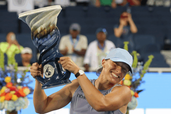 Swiatek Clinches First Cincinnati Open Title Swiatek_Clinches_First_Cincinnati_Open_Title