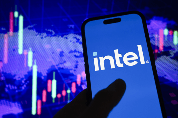 US Eyes 10% Intel Stake via Chips Act Grants US_Eyes_10__Intel_Stake_via_Chips_Act_Grants