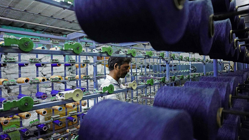 US Imposes 25% Tariffs on Indian Exports, New Delhi Vows Support US_Imposes_25__Tariffs_on_Indian_Exports__New_Delhi_Vows_Support