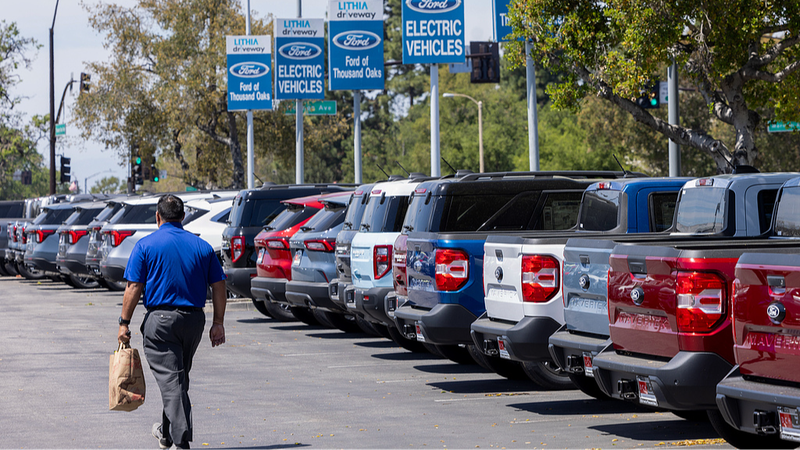 US Tariffs Drive Up Car Prices: Automakers Brace for Hikes US_Tariffs_Drive_Up_Car_Prices__Automakers_Brace_for_Hikes