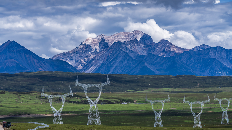 Xizang’s 60-Year Infrastructure Boom Lights Up the Roof of the World Xizang_s_60_Year_Infrastructure_Boom_Lights_Up_the_Roof_of_the_World