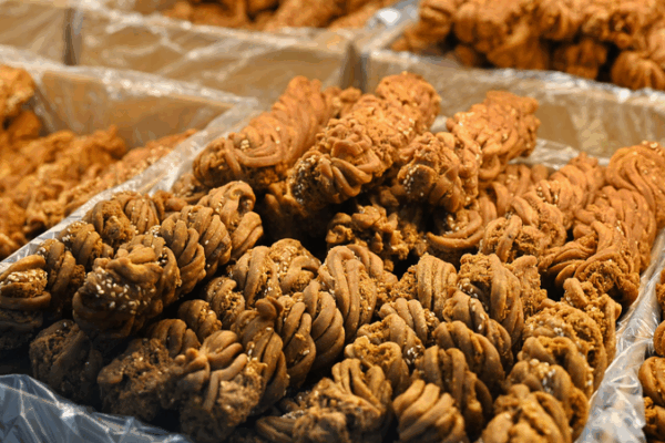 Tianjinâs Golden Mahua: The Crispy Sweet-Salty Twist You Canât Miss Tianjinâs Golden Mahua: The Crispy Sweet-Salty Twist You Canât Miss