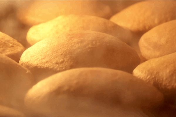1,000-Year-Old Hollow Mooncakes: Tang Ganlu Tradition in Huairen City 1_000_Year_Old_Hollow_Mooncakes__Tang_Ganlu_Tradition_in_Huairen_City video poster