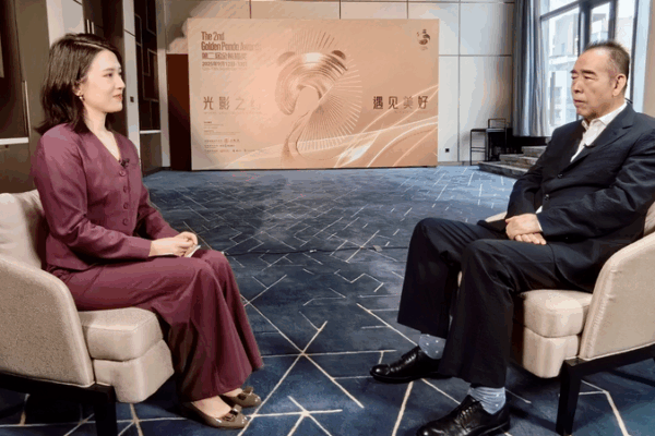 Chen Kaige on Cinema’s Blend of Reality and Illusion Chen Kaige on Cinema’s Blend of Reality and Illusion video poster