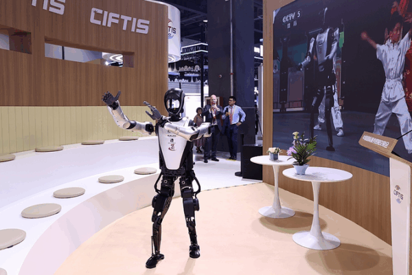 AI_and_Robotics_Fuel_China_s_International_Services_Trade_Surge