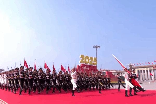 Beijing’s 80-Gun Salute Marks 80th Anniversary of WWII Victory Beijing_s_80_Gun_Salute_Marks_80th_Anniversary_of_WWII_Victory video poster