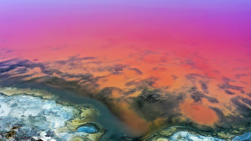 Dreamlike Hues of Tuolekule Lake in Xinjiang Dreamlike_Hues_of_Tuolekule_Lake_in_Xinjiang