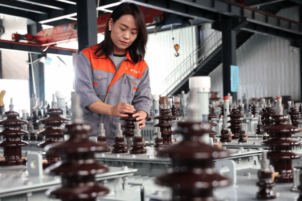 High-Tech Powers Chinese Mainland’s Manufacturing Comeback High_Tech_Powers_Chinese_Mainland_s_Manufacturing_Comeback