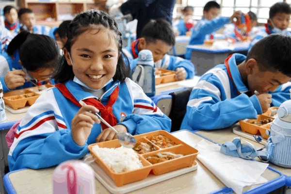 How Boarding Schools in Xizang Blend Modern Learning with Tibetan Heritage How_Boarding_Schools_in_Xizang_Blend_Modern_Learning_with_Tibetan_Heritage