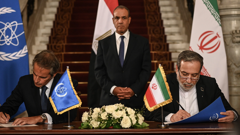 Iran FM Warns IAEA Accord at Risk if UN Sanctions Snap Back Iran_FM_Warns_IAEA_Accord_at_Risk_if_UN_Sanctions_Snap_Back