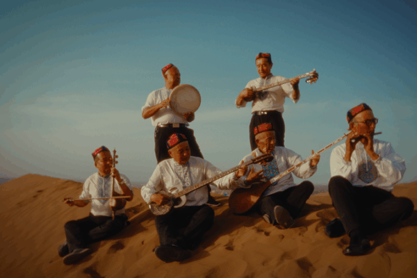 Turpan’s Unique Symbols: Grapevines, Karez Canals & Desert Muqam