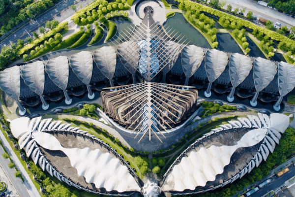 Butterfly or Clam? Inside Shenzhen’s Green Fashion HQ Butterfly or Clam? Inside Shenzhen’s Green Fashion HQ