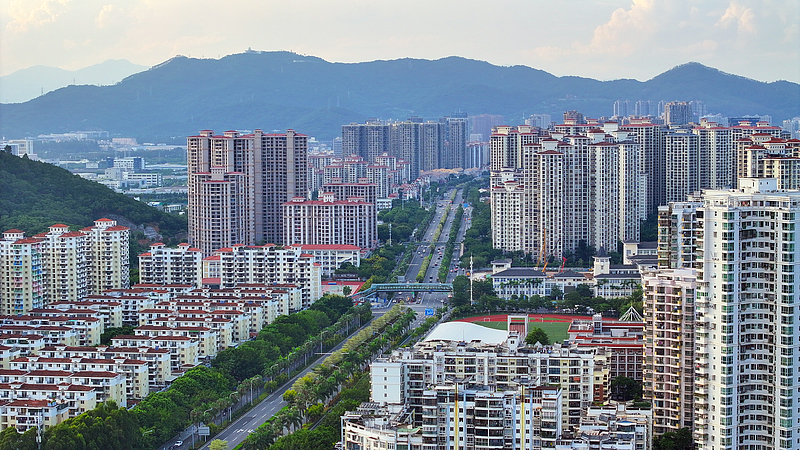 Stroll Haicang Boulevard: Xiamen’s Coastal Charm Unveiled Stroll Haicang Boulevard: Xiamen’s Coastal Charm Unveiled video poster